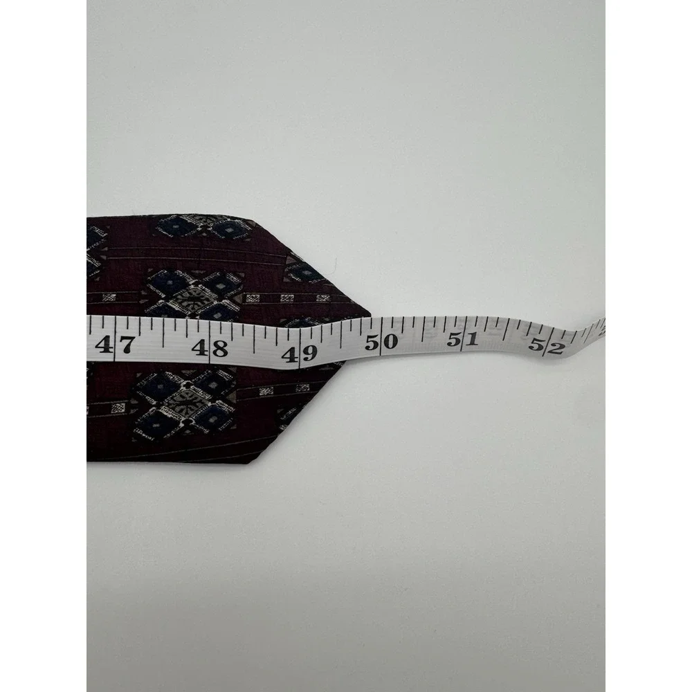 Jonathan Bennett Silk Tie USA Burgundy Blue Geometric Medallion Necktie‎ Classic
